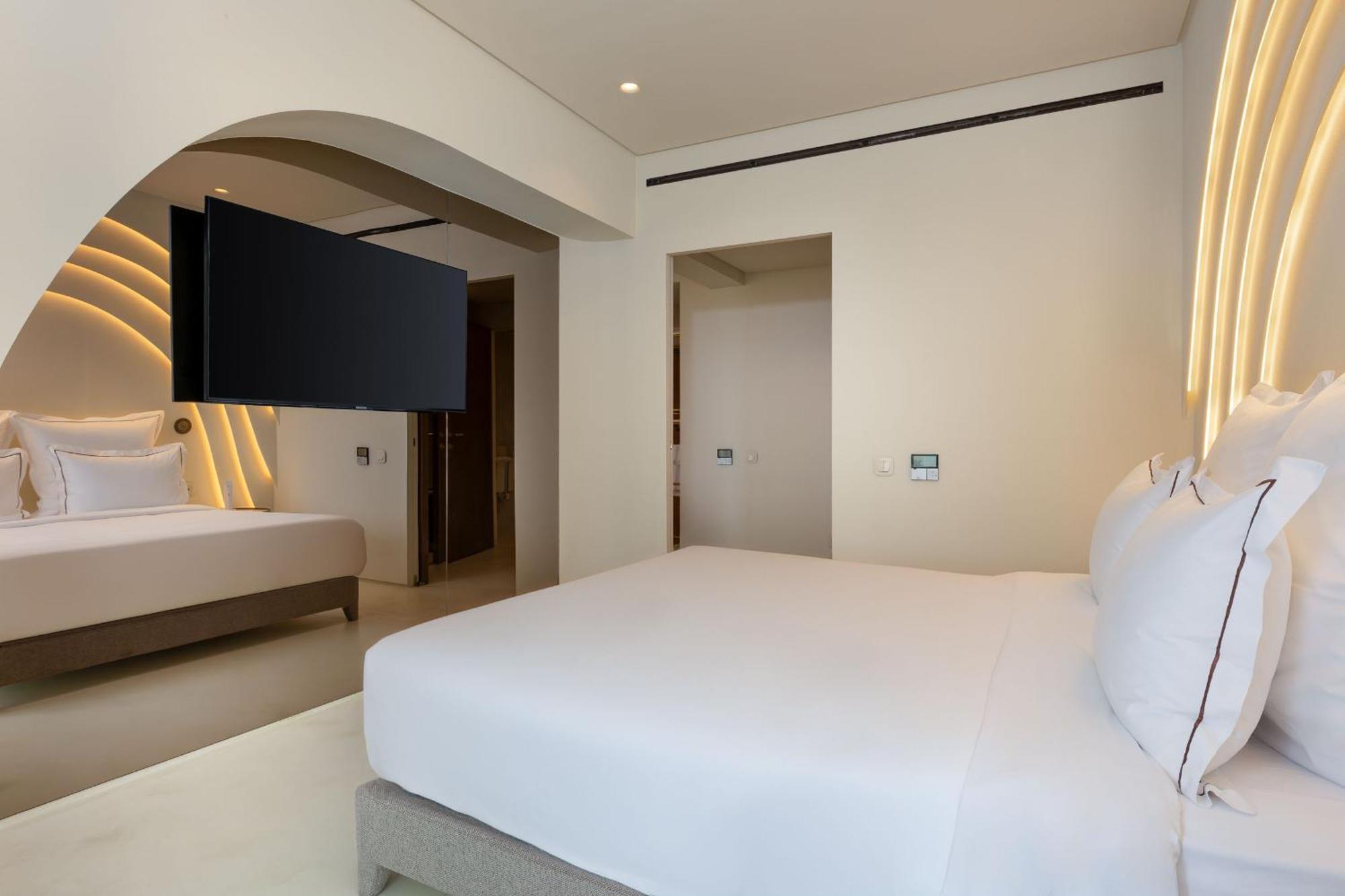 Resort Isla Brown Corinthia & Spa, Curio Collection By Hilton